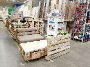 OBI Markt Siegen-Weidenau - Paletten-Selbstbau-Möbel in der Abteilung Holz