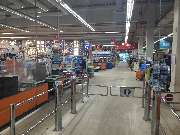 OBI Markt Torgau - Eingangsbereich/ Kassenzone