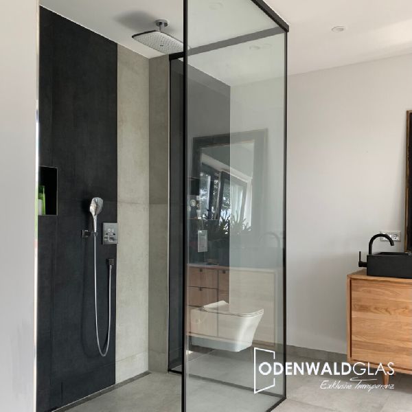 ODENWALDGLAS - Walk-In-Eckdusche schwarze Profile