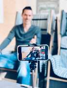 Online Marketing Agentur bartels. - Die Bedeutung von Bewegtbild in der Social Media Kommunikation nimmt stetig zu. Daher ist es wichtig im Marketingbudget zu berücksichtigen, dass Videos produziert werden.