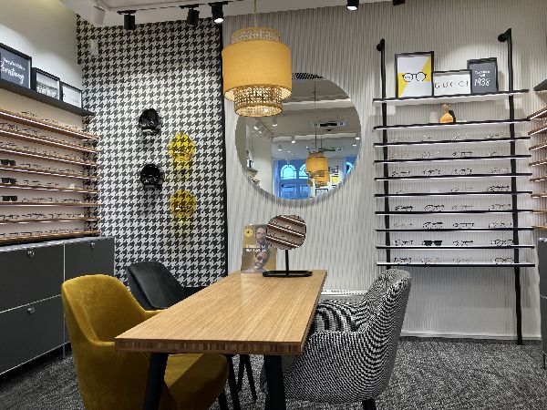 Optiker Bode - Beratungstisch