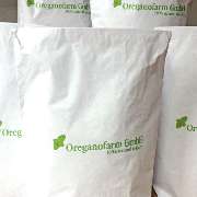 Gesunde Ergänzungsfuttermittel und Futtermittelvormischungen aus Oregano