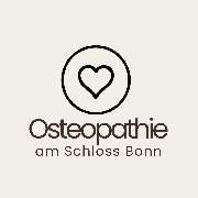Osteopathie am Schloss Bonn - Essenia Elena Karvouniaris - Das Logo der Osteopathie-Praxis am Schloss Bonn zeigt ein Herzsymbol kombiniert mit stilvollem Text, der den Praxisnamen darstellt.