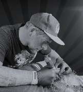 Paradize INK Tattoo- und Piercingstudio Mömlingen - Daniel @work - Paradize INK Tattoo Mömlingen