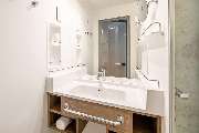 Park Inn by Radisson Wismar - Standard Room bathroom