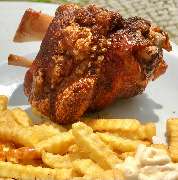 Party-Grill Robert - Haxe mit Pommes