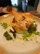 Patta Restaurant & Café - Maishähnchenbrust mit Rosmarin Polenta und Sauce Bernaise