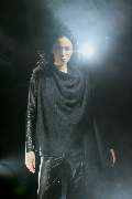 Pavlina Jauss - Schwarze Lederjacke mit passendem, langen Lederrrock in figurbetonter Form - Pavlina Jauss - Bekleidungsgeschäft - Damenmode - Hamburg