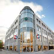 Peek&Cloppenburg - Bielefeld Store Eingang