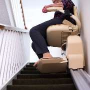 Pflegehilfszentrale - Sitzlifte – Wenn die Treppe zum Hindernis wird