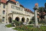 Physikalische Medizin, Frührehabilitation, Geriatrie - Schwabing | München Klinik - Haupteingang Kölner Platz