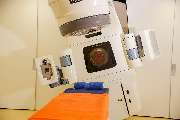 Praxis für Strahlentherapie in Fürstenfeldbruck - Bestrahlungsgerät Varian TrueBeam in der Praxis für Strahlentherapie in Fürstenfeldbruck