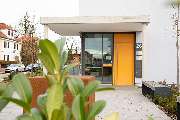 Praxis für Strahlentherapie in Fürstenfeldbruck - Hauseingang zur Praxis für Strahlentherapie in Fürstenfeldbruck