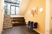 Praxis für Strahlentherapie in Fürstenfeldbruck - Wartebereich in der Praxis für Strahlentherapie in Fürstenfeldbruck
