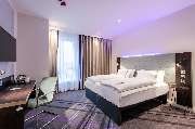 Premier Inn Essen City Centre Hotel - Premier Inn Germany accessible room