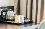 Premier Inn Frankfurt Westend Hotel - Premier Inn Germany room tea/coffee making facilities