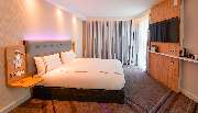 Premier Inn Mannheim City Centre Hotel - Premier Inn Mannheim City Centre hotel accessible room with lowered bed