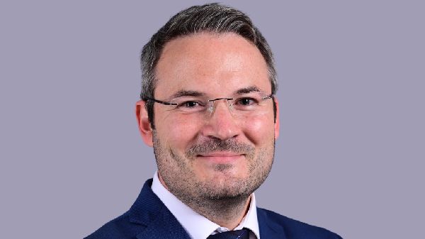 Prof. Dr. med. Philipp Hüllemann - Prof. Dr. Phili …