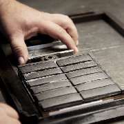 Hier wird eine Stanzform eingerichtet