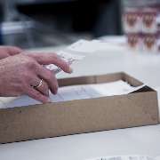 Ihre Bestellung mit Liebe verpackt