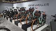 Radhalle GmbH & Co. KG - Egal ob du gerne Sport treibst, zur Arbeit radelst, mit deiner Familie Ausflüge machst, auf Radreisen gehst oder dein Fahrrad für die Arbeit brauchst, bei uns findest du das perfekte E-Bike für dich. Wir haben für jeden das richti