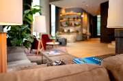 Radisson Blu Hotel at Porsche Design Tower Stuttgart - Lounge Area