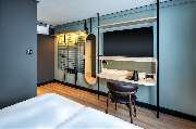 Radisson Hotel Düsseldorf City Center - Standard Room Queen Bed