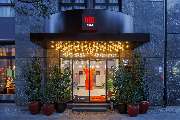 Radisson RED Berlin Kudamm - Entrance