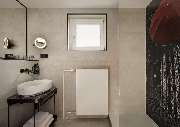 Radisson RED Berlin Kudamm - Premium Room Bathroom