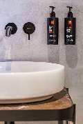 Radisson RED Berlin Kudamm - Premium Room Bathroom Detail