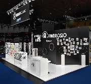 Rappenglitz Messebau München: Mietmöbel & Markenbau - Moderner, Schwarzer Messestand von Rappenglitz Messebau, Mietmöbel & Markenbau