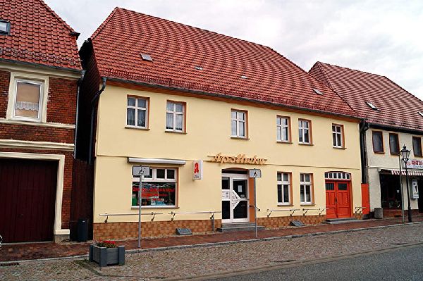 Rats-Apotheke - Aussenansicht der Rats-Apotheke