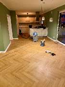 Raumkultur GmbH - Fischgrät Vinyl.jpg