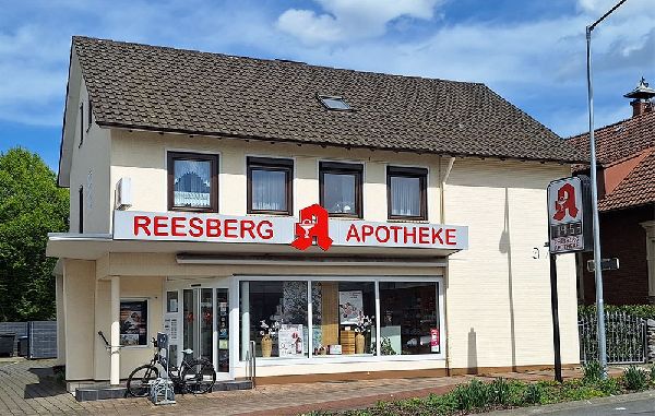 Reesberg-Apotheke - Aussenansicht der Reesberg-Apo …