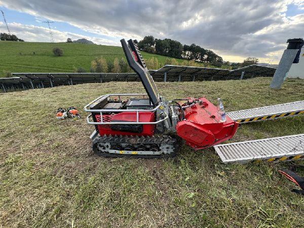 Regenerative Energien - Solarparkpflege