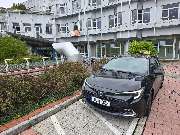 Renna Taxi Tübingen - Renna Taxi Tübingen vor der Kinderklinik – zuverlässiger Taxidienst für Patienten, Besucher und Klinikpersonal in Tübingen.