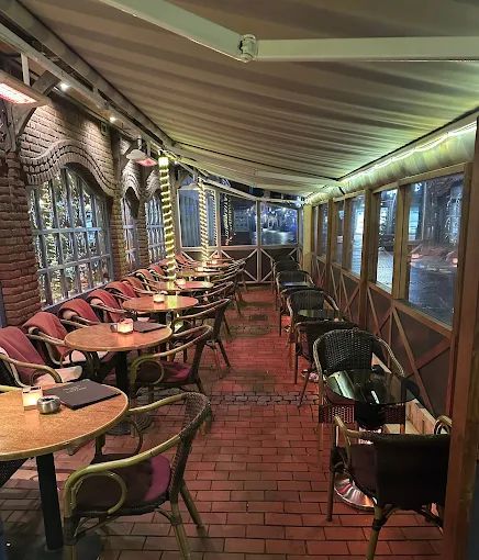 Restaurant mit Café 