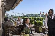 Restaurant „Rheinterrassen“ mit Sommerterrasse - Restaurant 