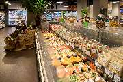 REWE - REWE Engadiner Str München Forstenried frisches Obst in der Kühltheke