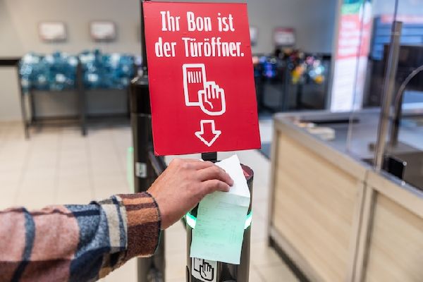 REWE - rewe_self-checkout2