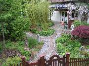 RMG Rhein-Main-Gruen GmbH Garten- und Landschaftsbau - Weg aus Granit