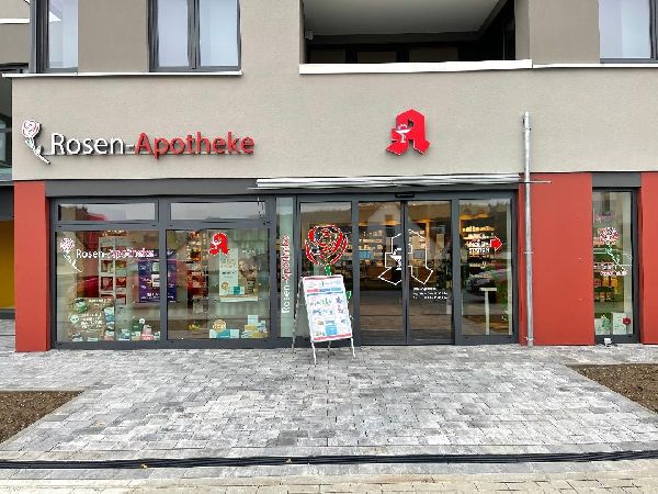 Rosen-Apotheke - Aussenansicht der Rosen-Apotheke