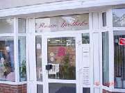 Rosen-Apotheke - Aussenansicht der Rosen-Apotheke