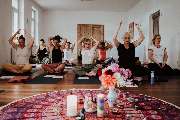 Sarah Anand Navjeet | Yoga · Coaching · Rituale · Retreats - Meditation - Sarah Thonke - Yoga, Lebenscoaching & Frauenkreise | Anand Navjeet Kaur