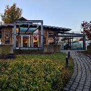 Schilling am Bahnhof - Cafe Schilling ist Ihr Restaurant, Cafe und Bar in Holzgerlingen. 
Wir bieten Frühstück, Mittagstisch & Mittagessen, sowie Kaffee& Kuchen und Abendessen. 
Alles was das Herz begehrt. 
Ebenfalls bieten wir Catering für Ihre Veranstal