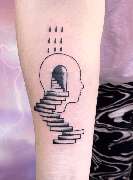 Schmierfink & Robird - Schmierfink & Robird kreatives surreal tattoo eines kopfumrisses mit spiralförmiger treppe und regen, symbolisch für bewusstsein und transformation