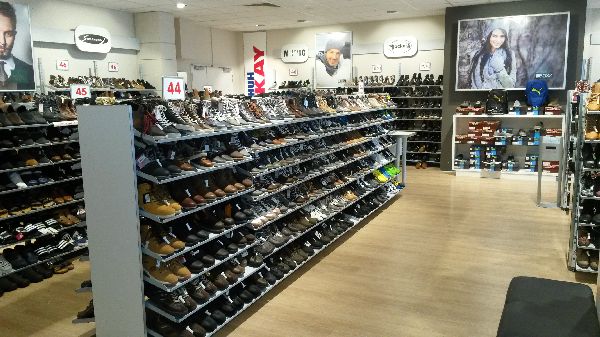 SCHUH OKAY - GALLERY