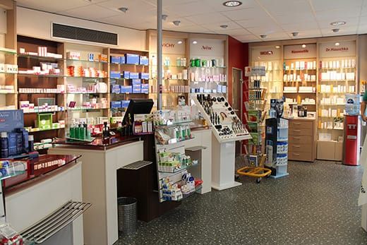 Schwanen-Apotheke - Aussenansicht der Schwanen-Apo …