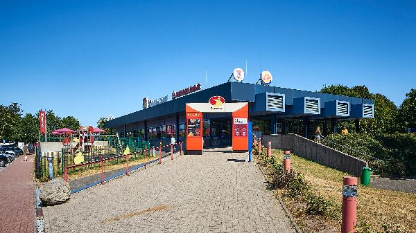 Serways Raststätte Brokenlande - GALLERY