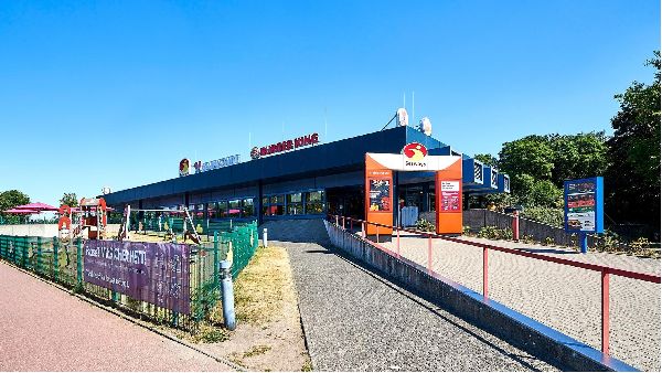 Serways Raststätte Brokenlande - GALLERY